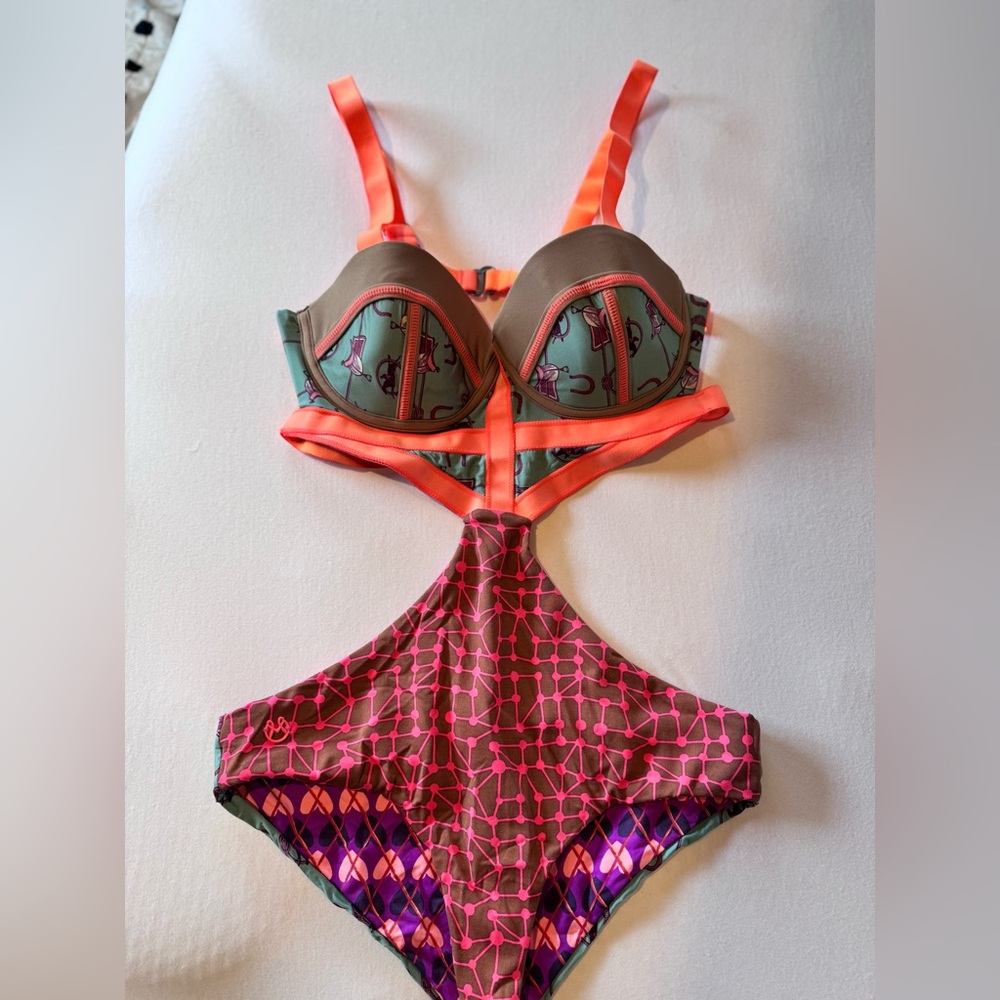 Maaji cut out one piece - Medium - Rare